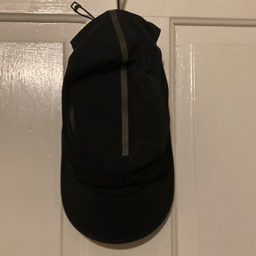 Lululemon running hat, L/XL